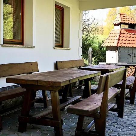 Сasa de vacaciones Countryside House, 1,5 Hour From Bled Male Brusnice